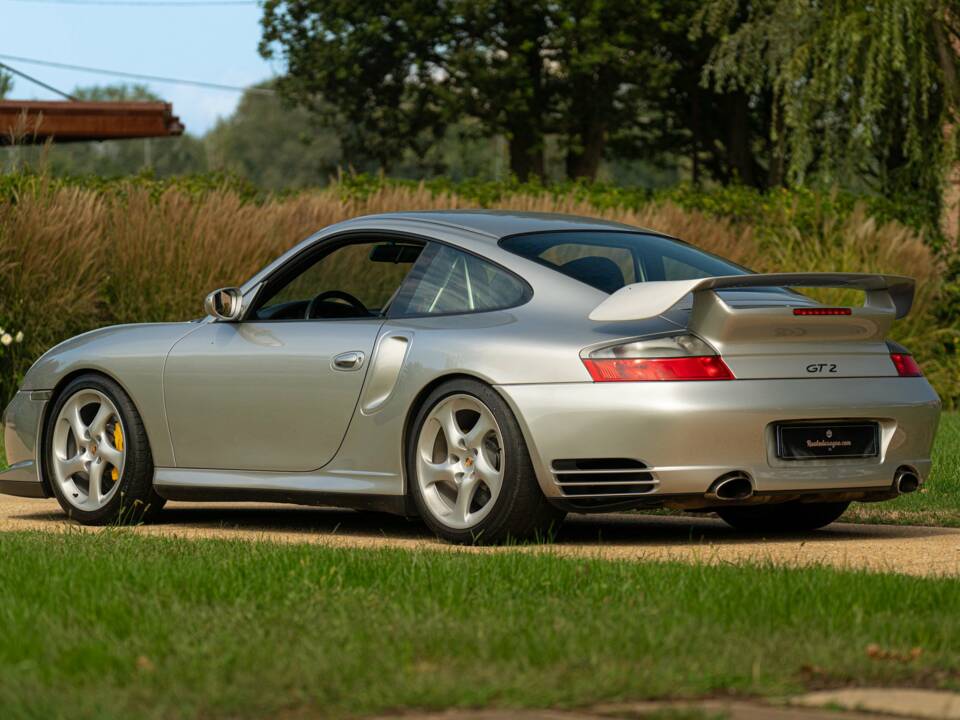 Afbeelding 6/50 van Porsche 911 GT2 (2002)