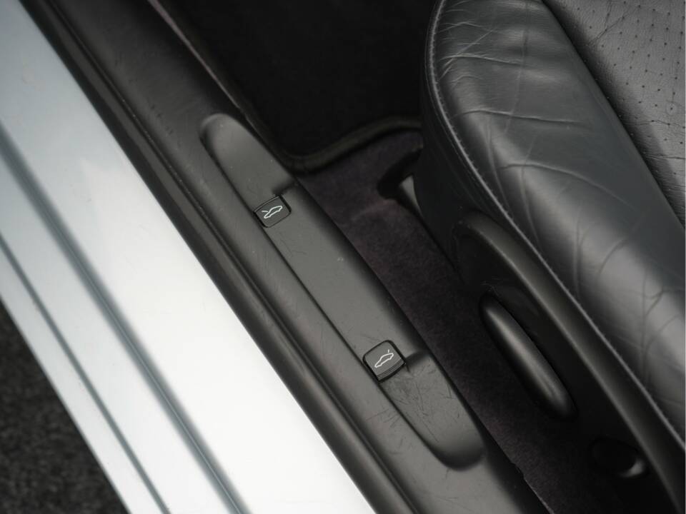 Image 13/45 de Porsche Boxster (2003)