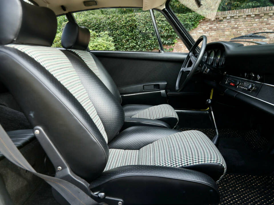 Image 15/50 of Porsche 911 2.2 S (1971)