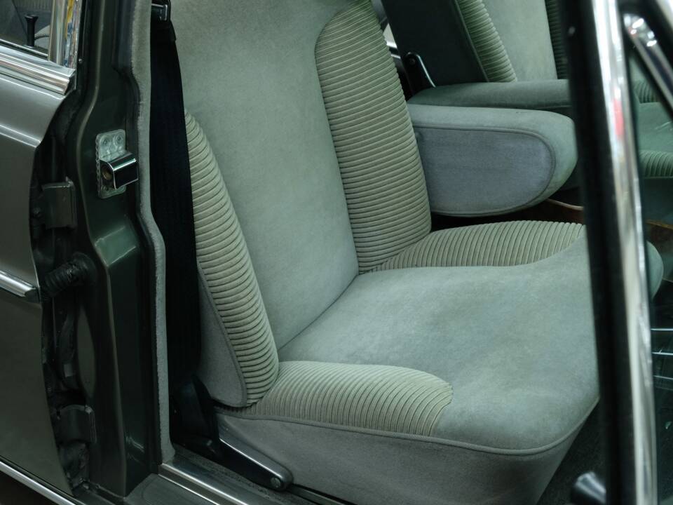 Bild 37/50 von Mercedes-Benz 300 SEL (1967)