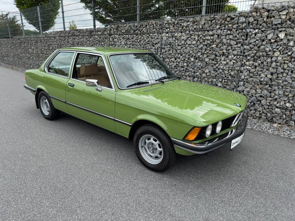Bild 18/57 von BMW 320 (1978)