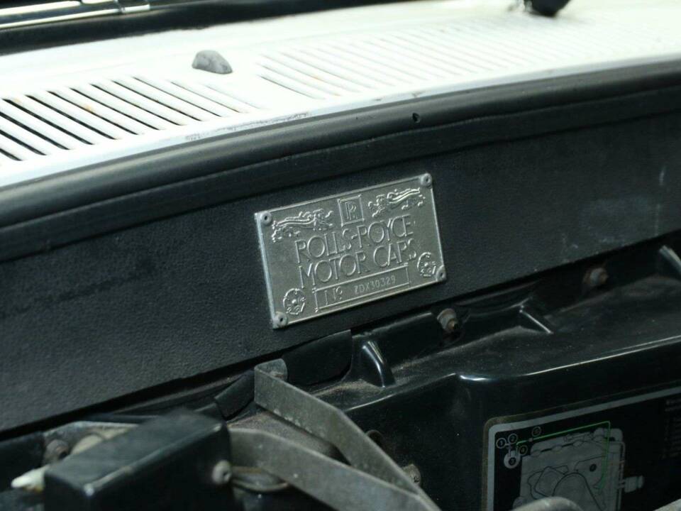 Image 38/50 of Rolls-Royce Corniche III (1991)