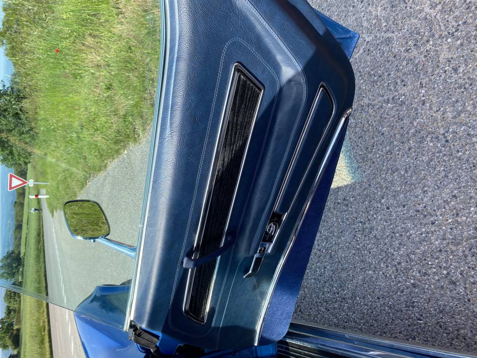 Bild 18/24 von Chevrolet Corvette Stingray (1977)