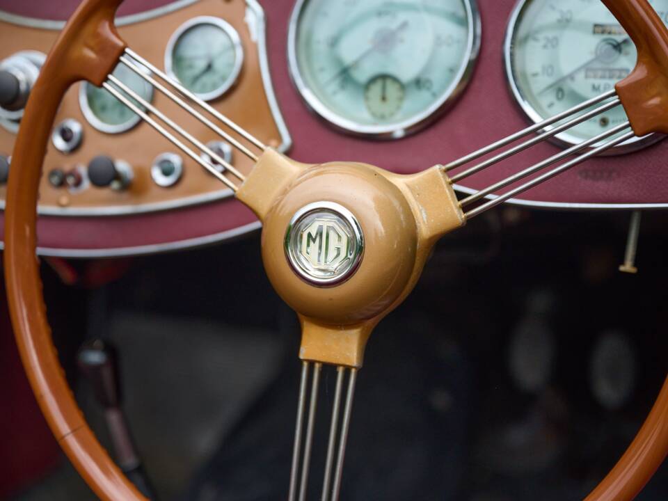 Image 27/50 of MG TD (1953)