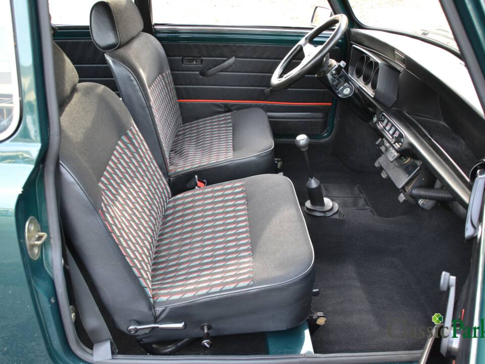 Image 21/50 de Austin Mini 1000 (1989)