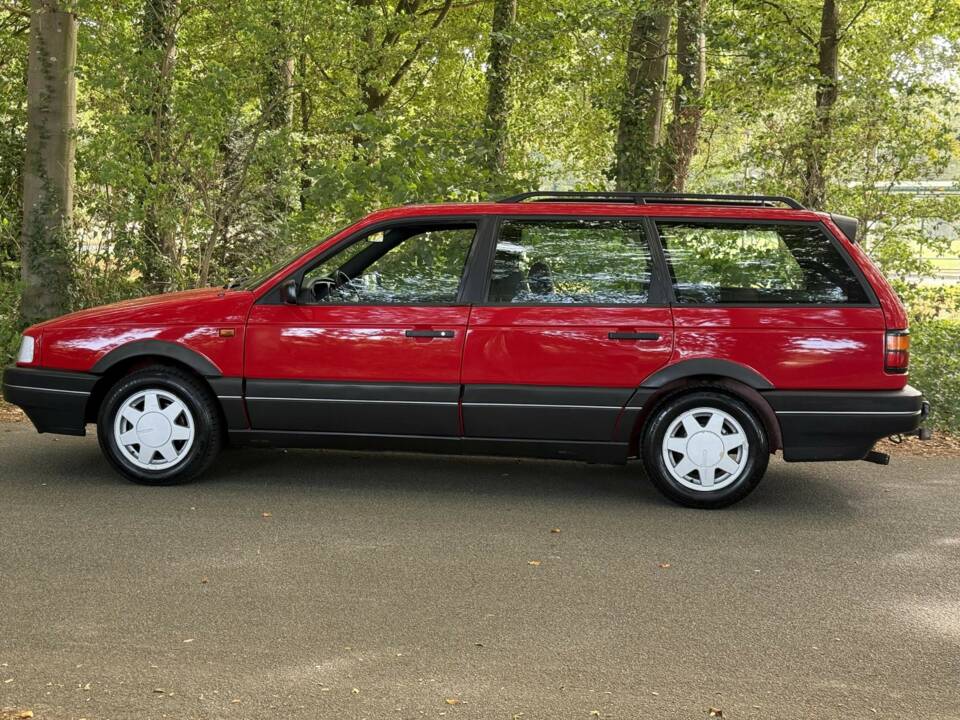 Image 7/21 of Volkswagen Passat Variant 2.0 (1990)