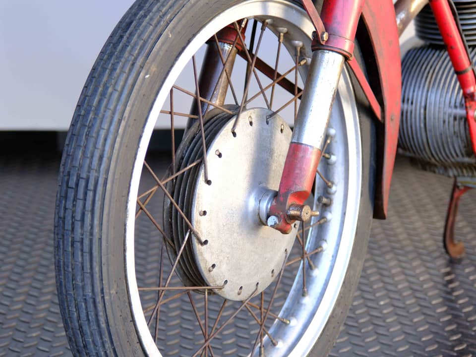 Image 28/83 of MV Agusta 175 CS Sport Disco Volante (1955)