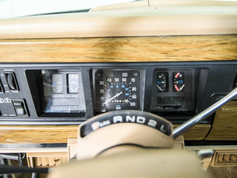 Afbeelding 19/50 van Jeep Wagoneer Limited (1982)