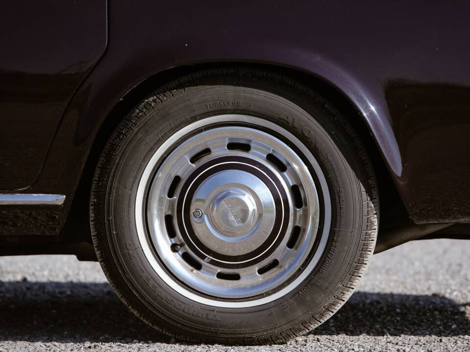Immagine 60/196 di Bentley T 2 (1978)