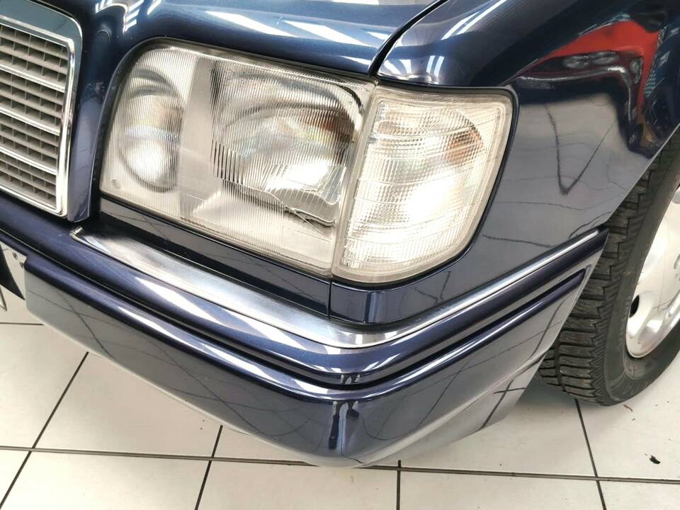 Afbeelding 6/40 van Mercedes-Benz E 200 (1996)