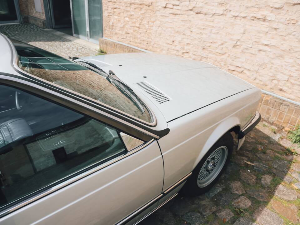 Bild 15/106 von BMW 633 CSi (1976)