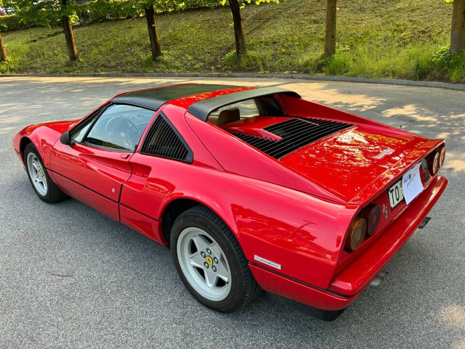 Image 3/51 of Ferrari 208 GTS Turbo (1987)