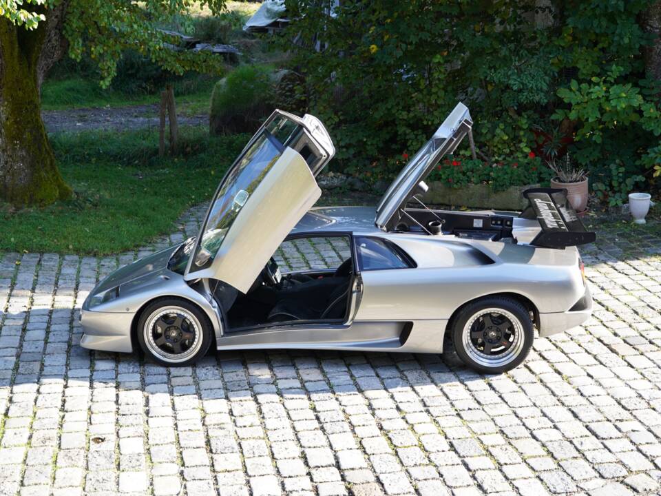 Image 6/16 of Lamborghini Diablo SV (1999)