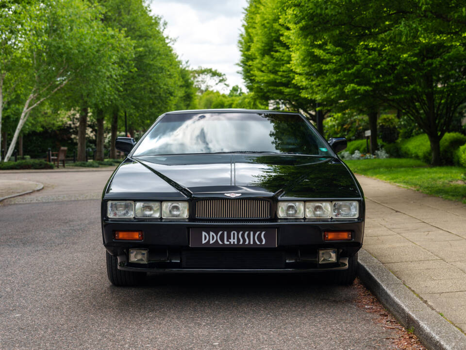 Image 5/28 of Aston Martin Lagonda (1990)