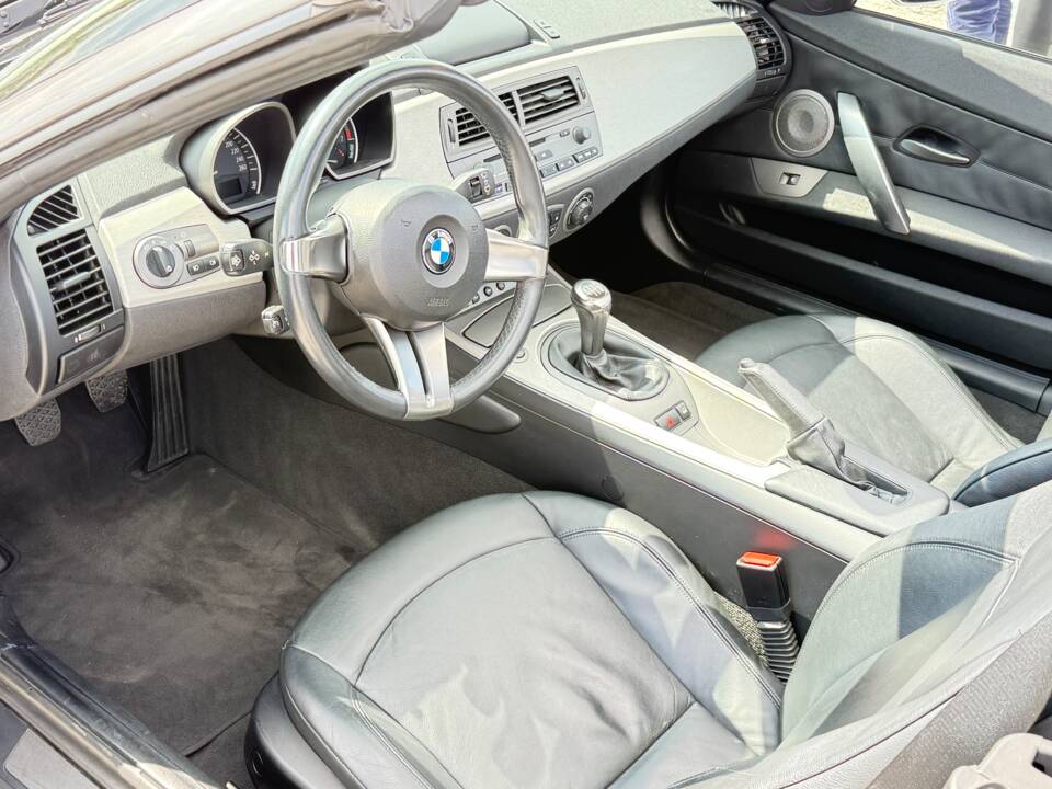 Bild 8/20 von BMW Z4 3.0i (2003)