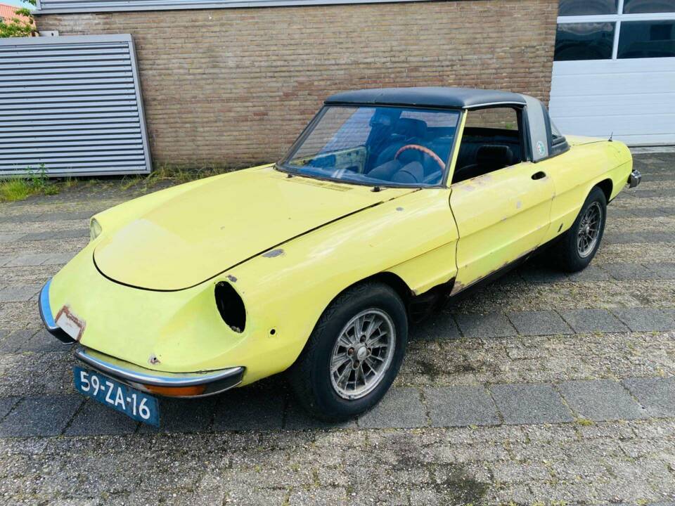 Bild 28/40 von Alfa Romeo 2000 Spider Veloce (1976)