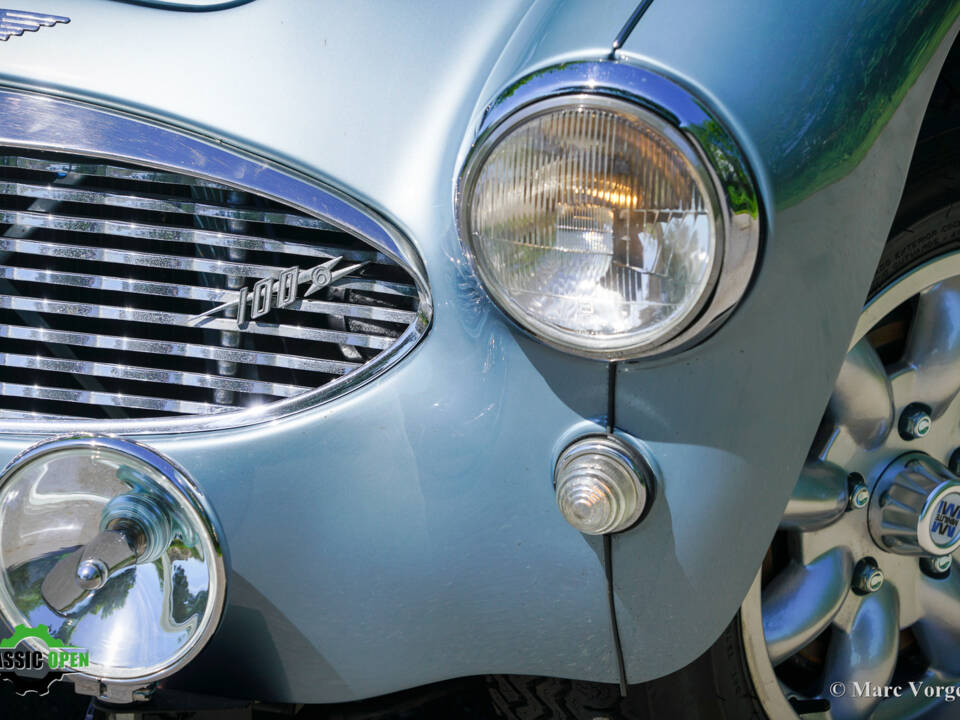 Image 27/51 of Austin-Healey 100&#x2F;6 (BN4) (1958)