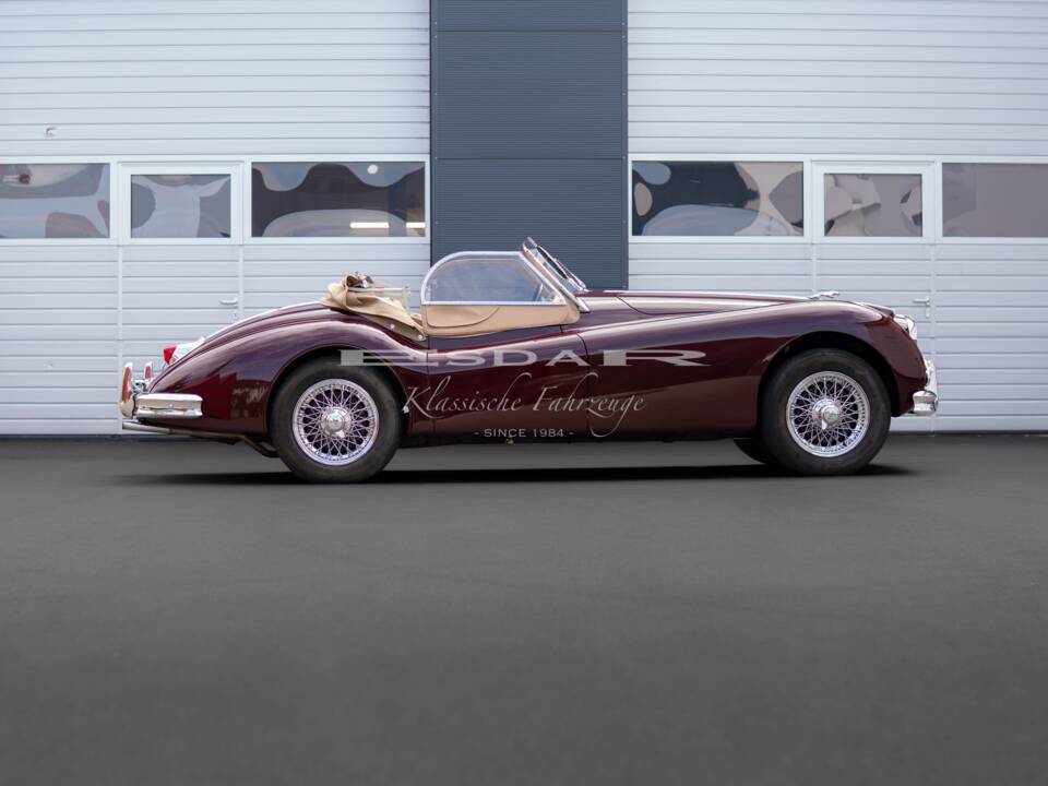 Image 4/32 de Jaguar XK 140 OTS (1955)