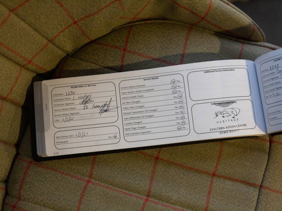 Afbeelding 73/81 van Aston Martin DB 9 Volante (2015)