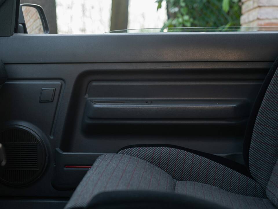 Image 21/50 de Renault R 5 GT Turbo (1986)