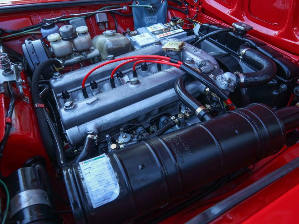 Imagen 17/50 de Alfa Romeo 2000 GT Veloce (1972)