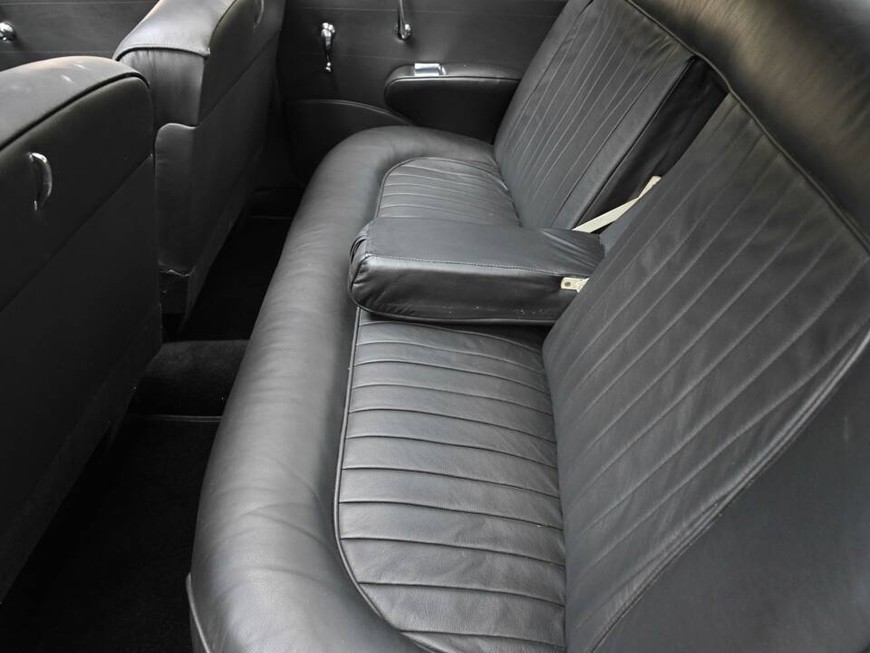 Bild 48/48 von Jaguar Mk II 3.4 (1963)