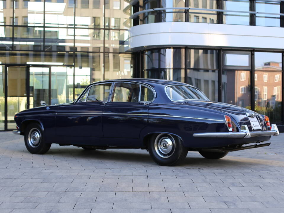 Image 7/57 of Jaguar Mk X 4.2 (1964)