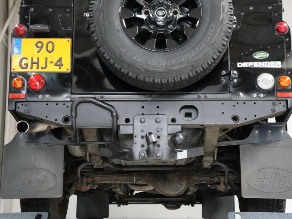 Bild 41/50 von Land Rover Defender 130 Double Cab (2007)