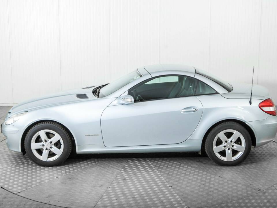 Immagine 49/50 di Mercedes-Benz SLK 200 Kompressor (2004)