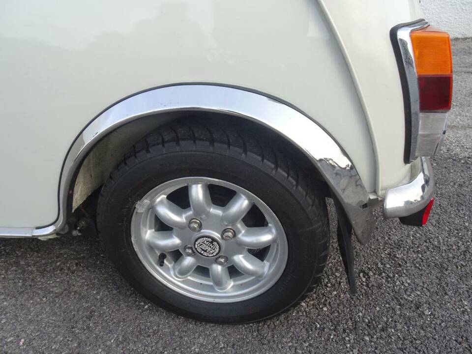 Immagine 27/43 di Mini Cooper 1,3i (1995)