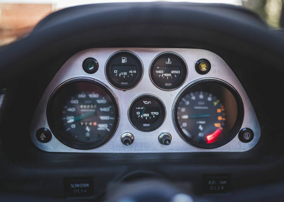 Bild 6/8 von Ferrari 308 GTSi Quattrovalvole (1985)