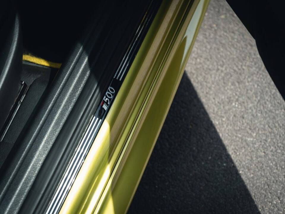 Bild 8/15 von Opel Vectra 2,5 i500 (1998)