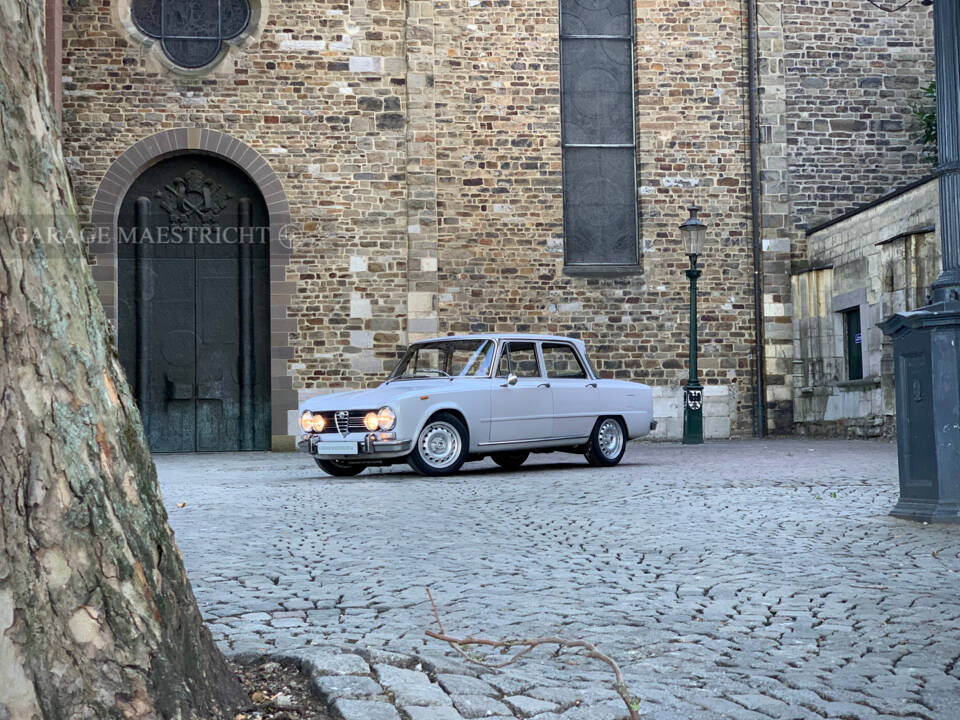 Immagine 15/100 di Alfa Romeo Giulia Super 1.6 (1972)