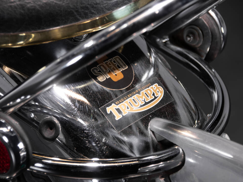 Image 21/28 of Triumph DUMMY (1973)