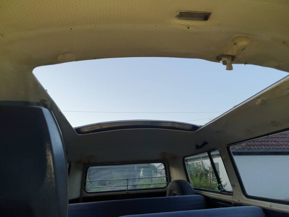 Afbeelding 18/46 van Volkswagen T2b Kombi (1979)