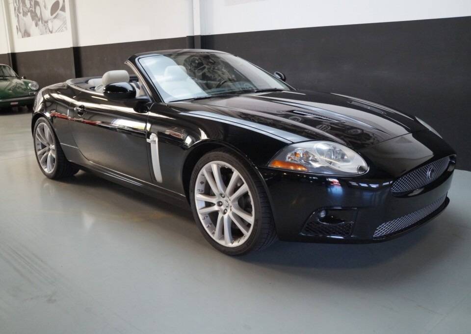 Bild 1/65 von Jaguar XKR (2009)