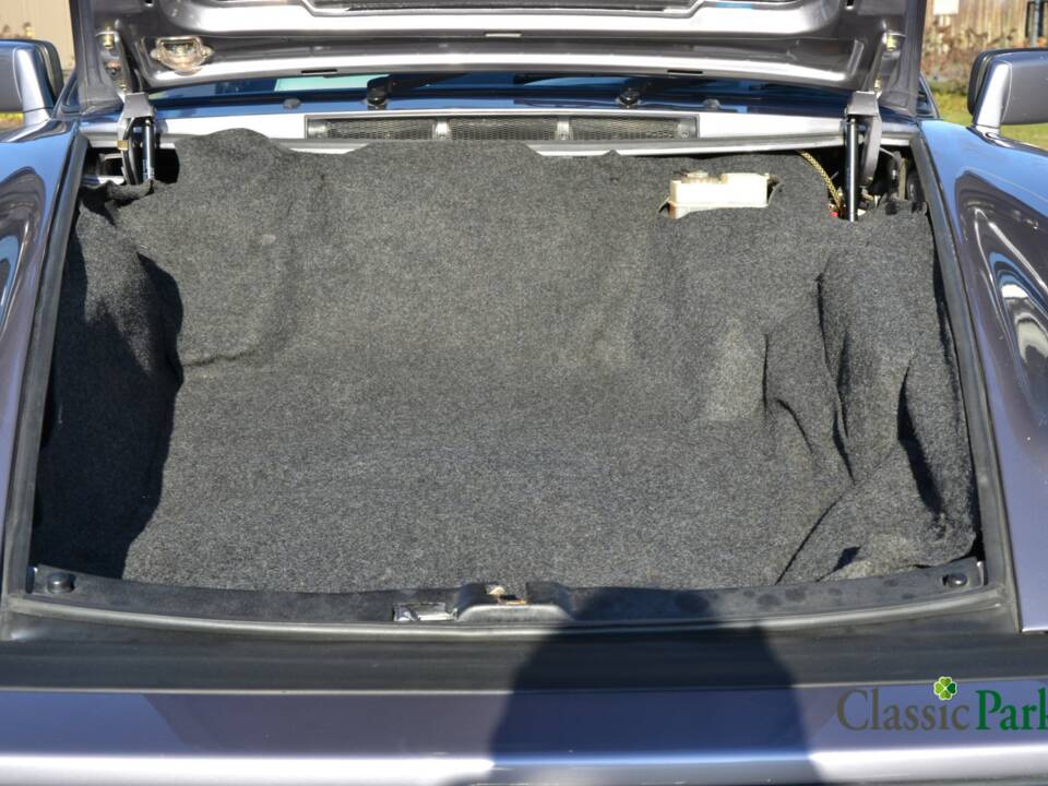 Image 15/50 of Porsche 911 Carrera 3.2 (1987)