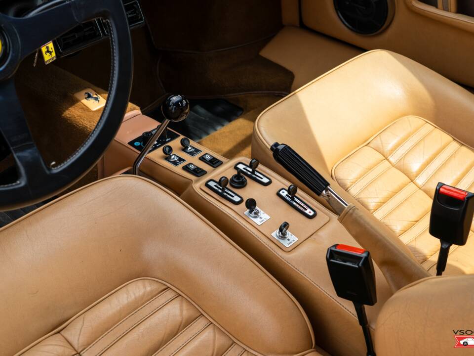 Afbeelding 17/43 van Ferrari 512 BBi (1984)