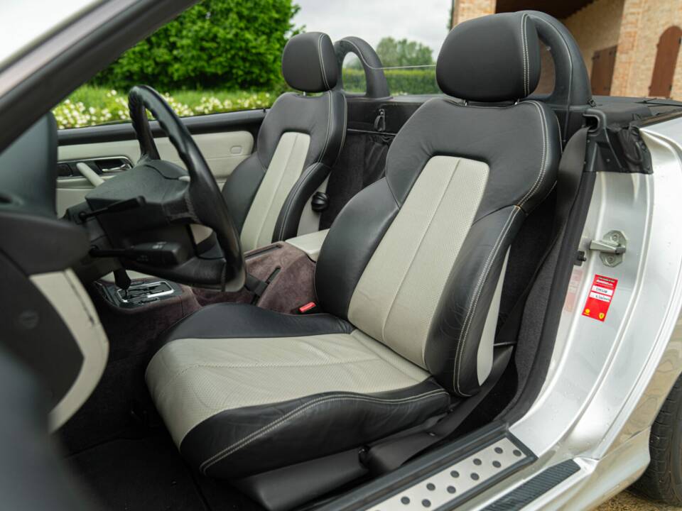 Immagine 34/50 di Mercedes-Benz SLK 230 Kompressor (1997)