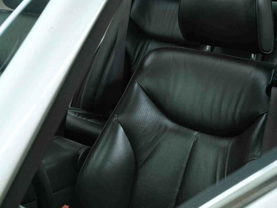 Bild 46/50 von Mercedes-Benz 300 SE (1992)