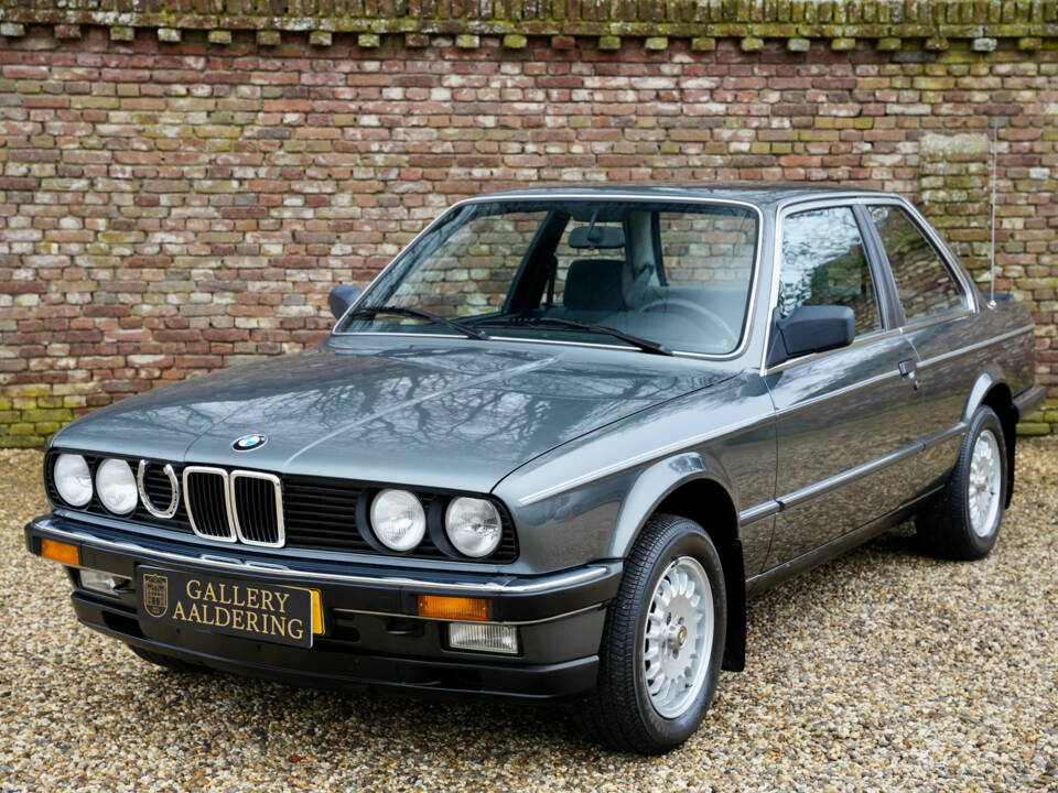 Afbeelding 40/50 van BMW 323i (1986)