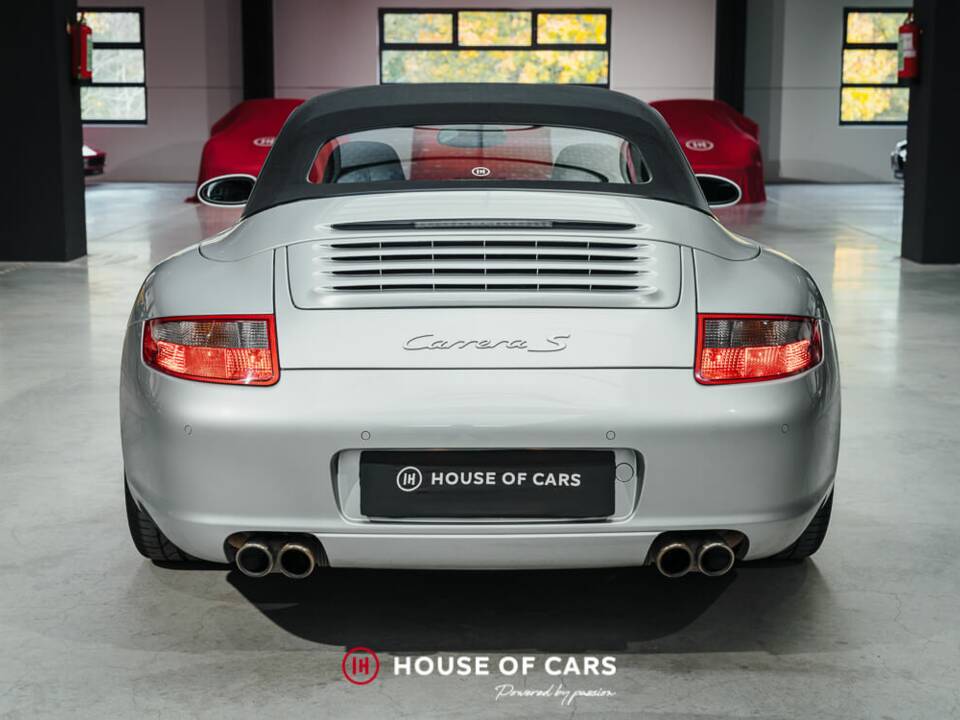 Immagine 8/24 di Porsche 911 Carrera S (2006)