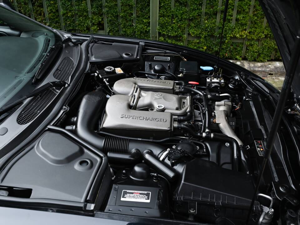 Image 39/41 de Jaguar XKR (2003)