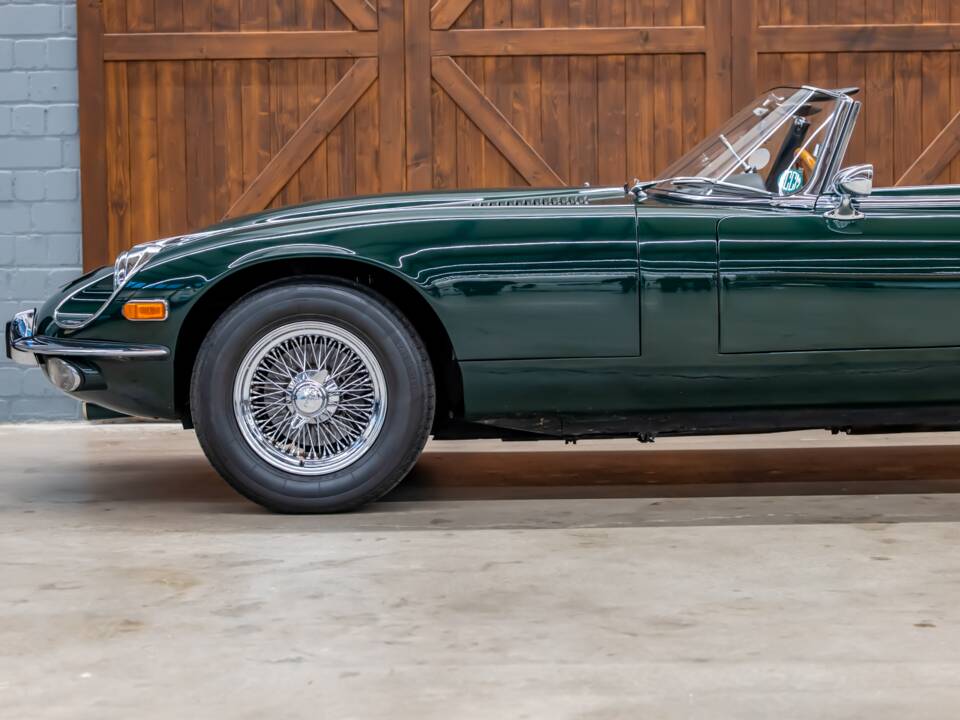 Image 6/34 de Jaguar Type E V12 (1972)