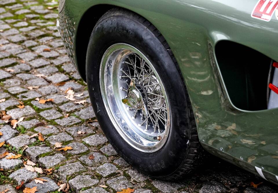 Image 12/18 of Aston Martin DP 214 (1961)