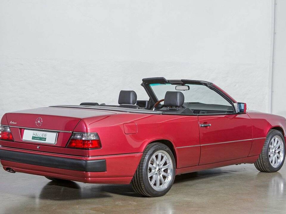 Bild 3/31 von Mercedes-Benz E 320 (1993)