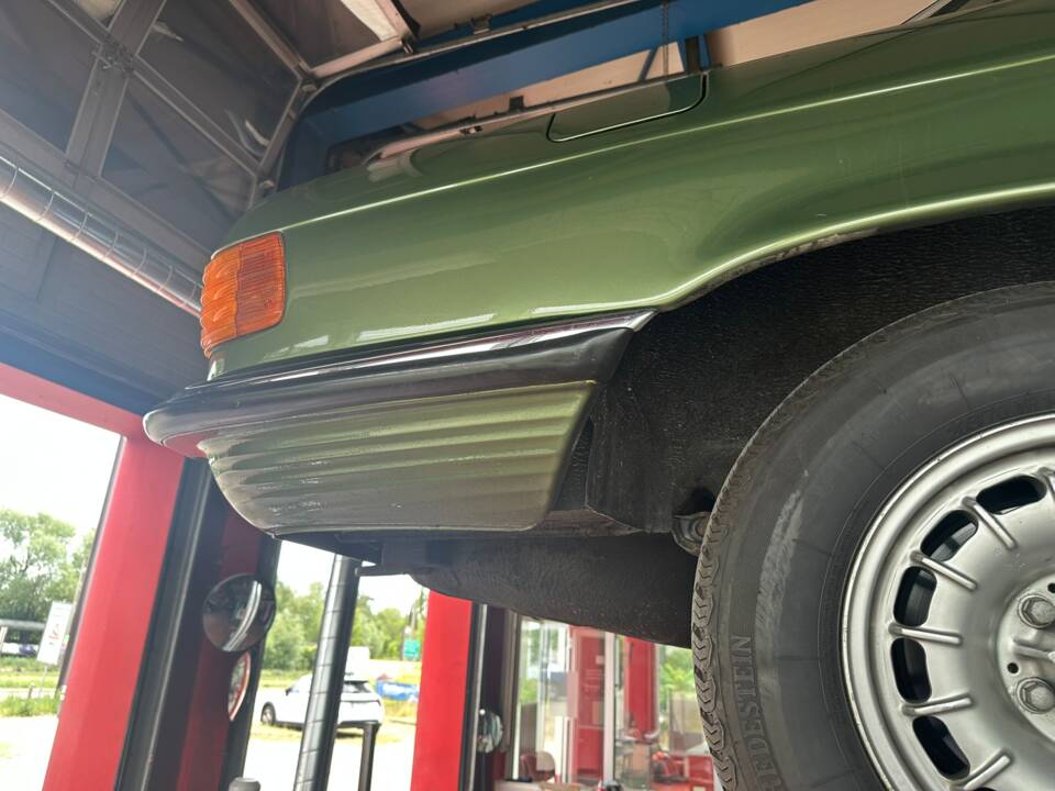 Image 33/52 of Mercedes-Benz 450 SLC 5,0 (1979)