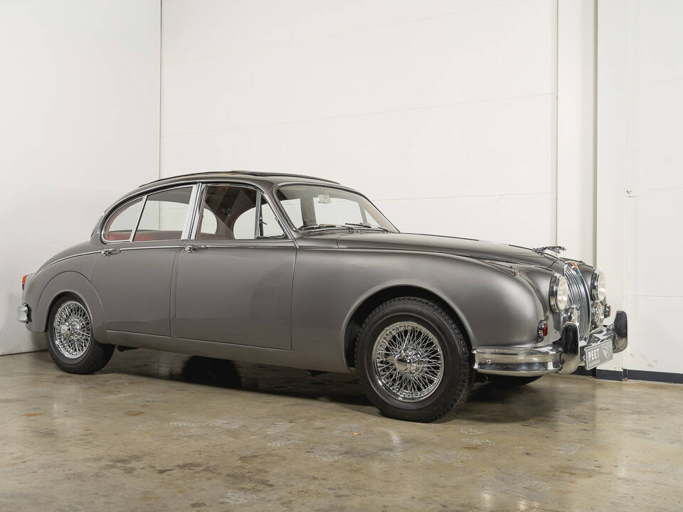 Immagine 4/34 di Jaguar Mk II 3.4 (1965)