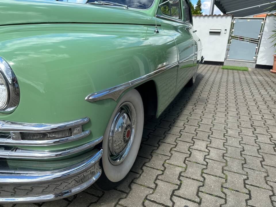 Image 45/82 of Packard Deluxe (1950)