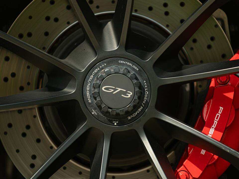 Bild 23/50 von Porsche 911 GT3 (2017)